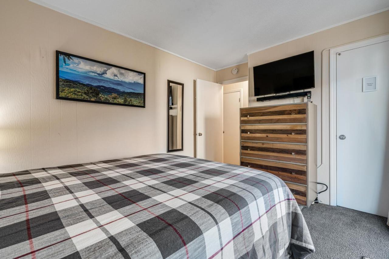 Bear'S Loft Apartment Beech Mountain Exterior photo