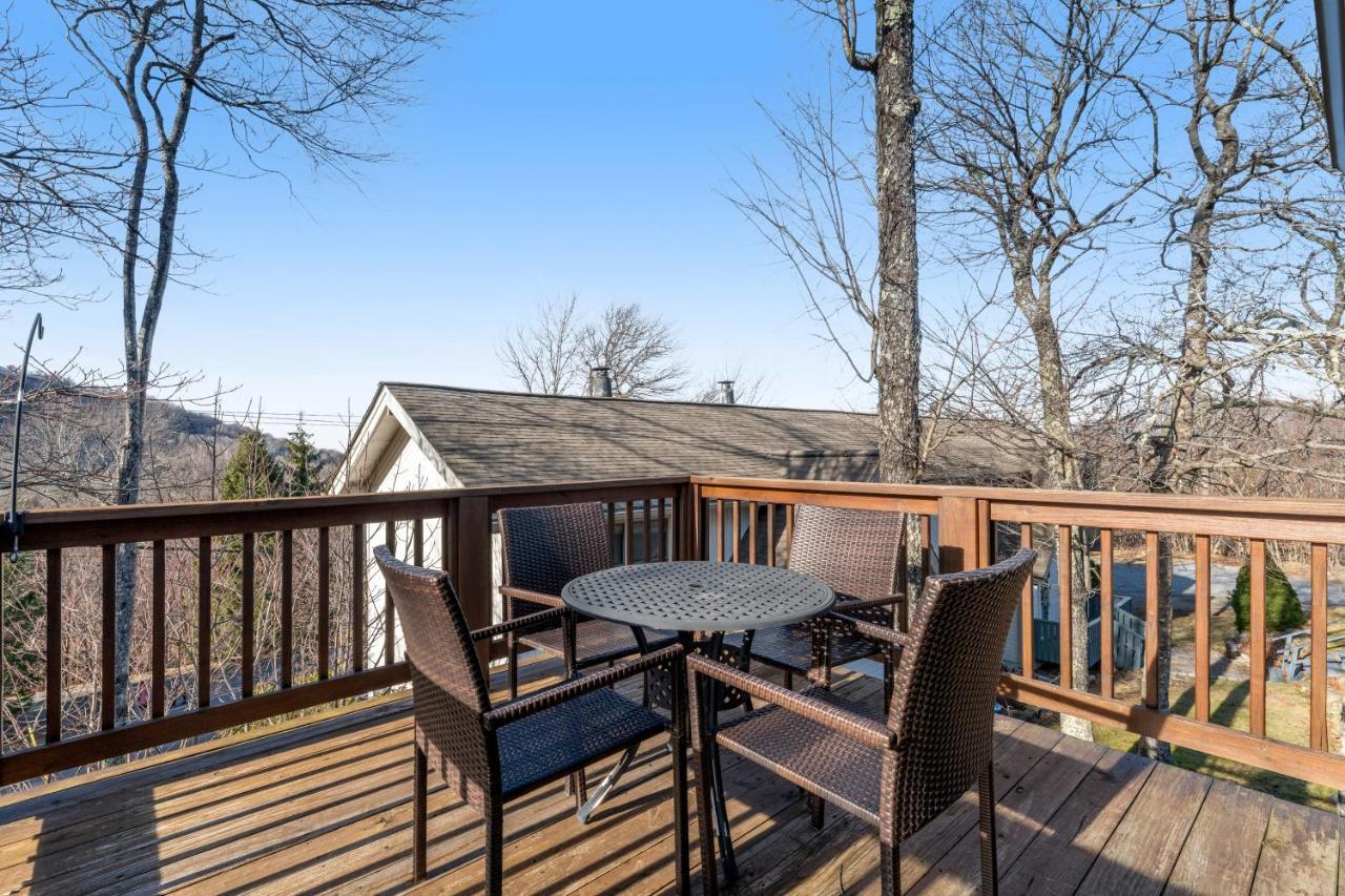 Bear'S Loft Apartment Beech Mountain Exterior photo